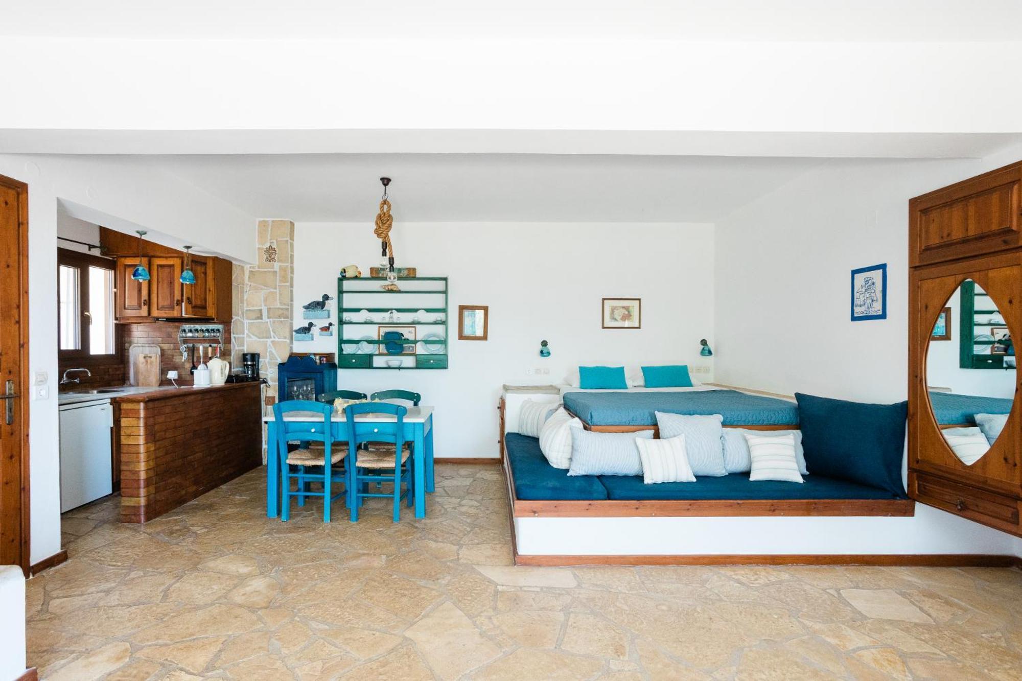 Iliatoras Aparthotel Agia Pelagia  Buitenkant foto