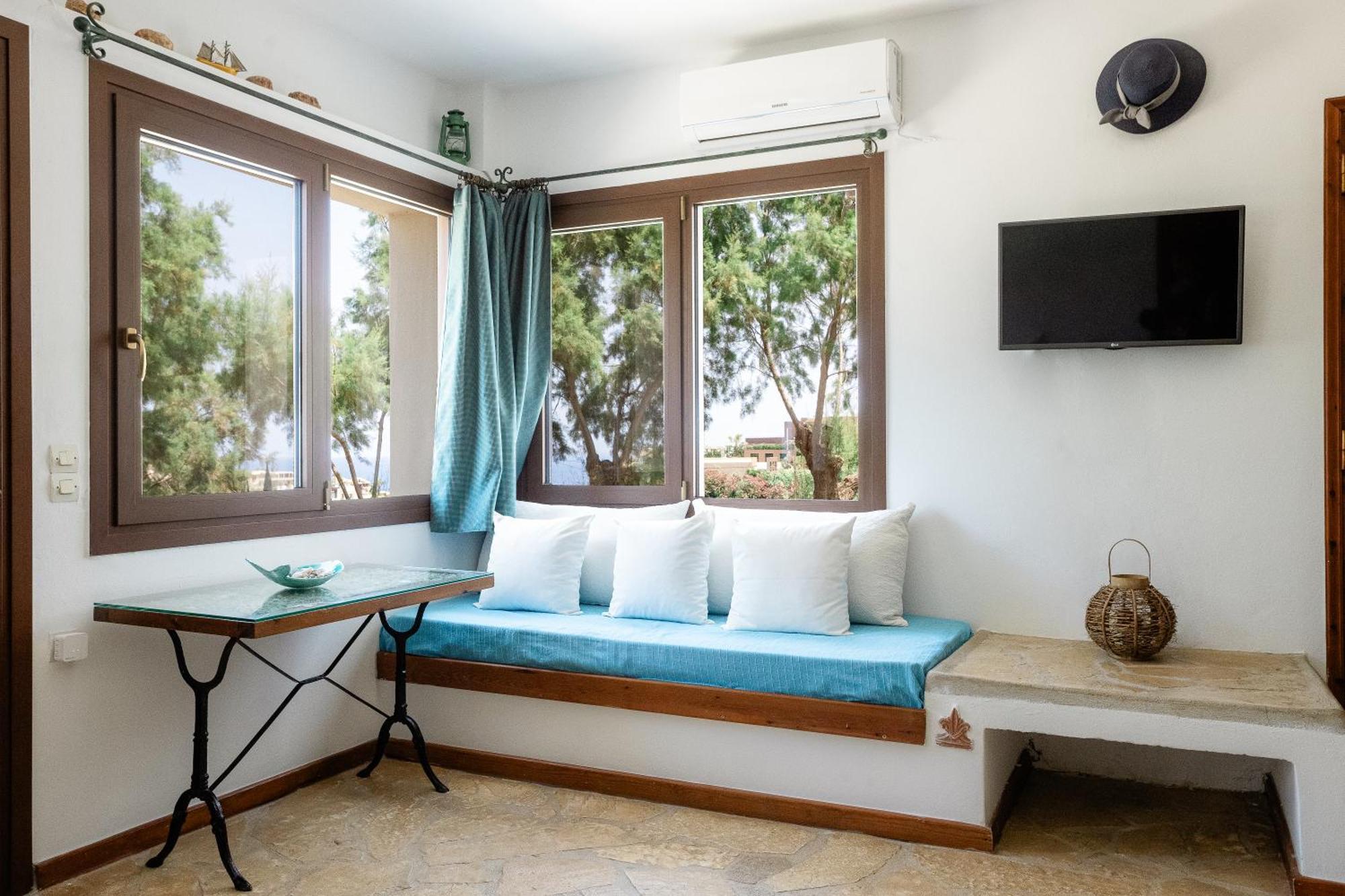 Iliatoras Aparthotel Agia Pelagia  Buitenkant foto