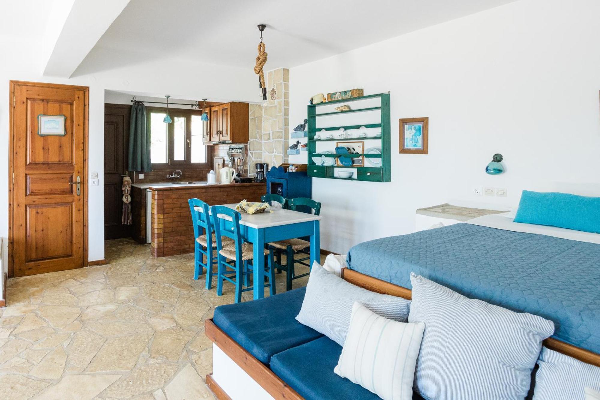 Iliatoras Aparthotel Agia Pelagia  Buitenkant foto